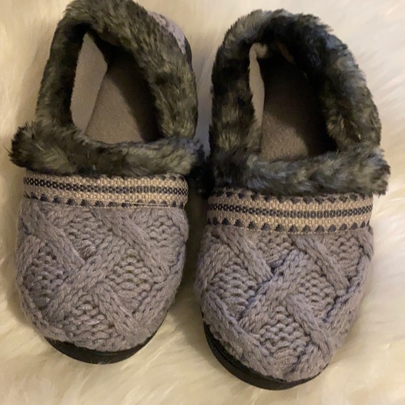Isotoner women’s house shoes